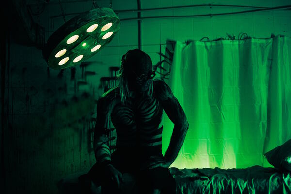 Фотография перформанса «Outlast»
