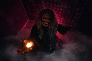 Фотография перформанса Незваные гости от компании Quest Stars (Фото 1)